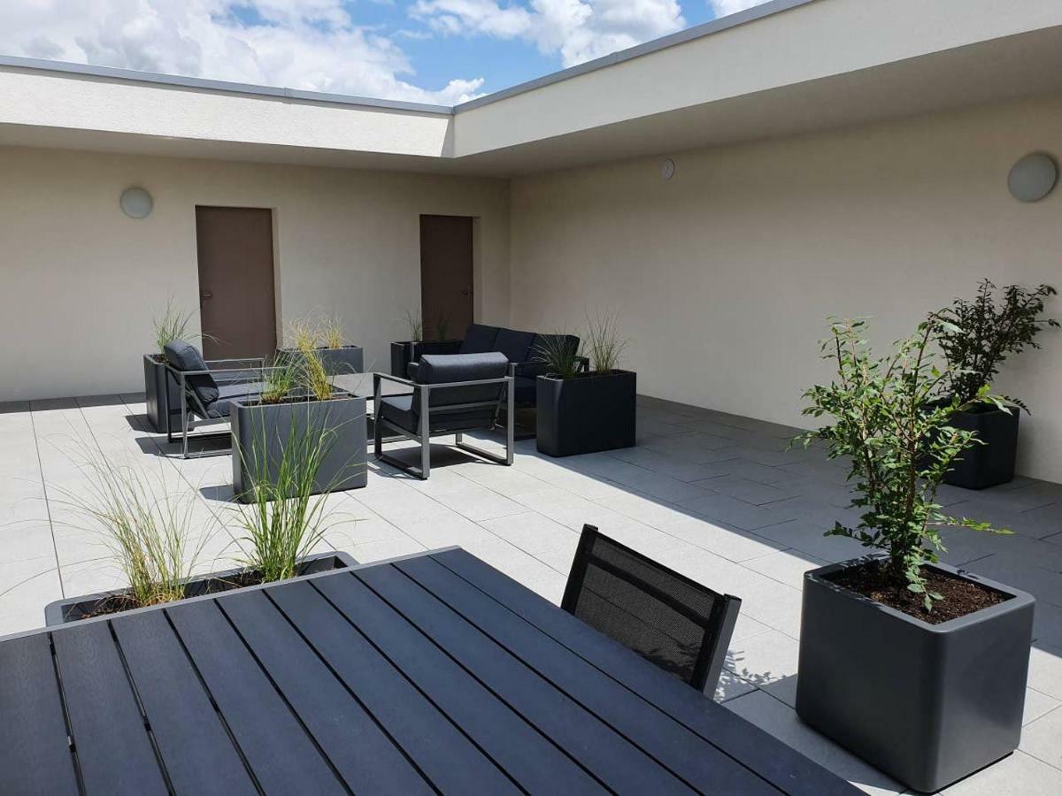 Atrium Apartments Szafuza Zewnętrze zdjęcie
