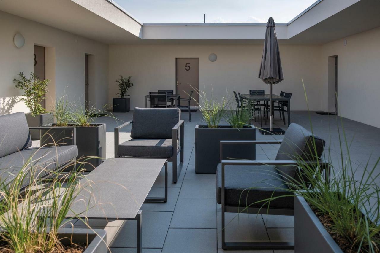 Atrium Apartments Szafuza Zewnętrze zdjęcie
